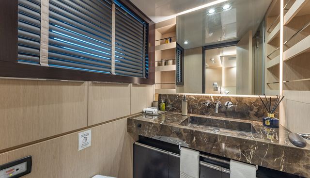 BACK 9 AND A HALF yacht for sale 25