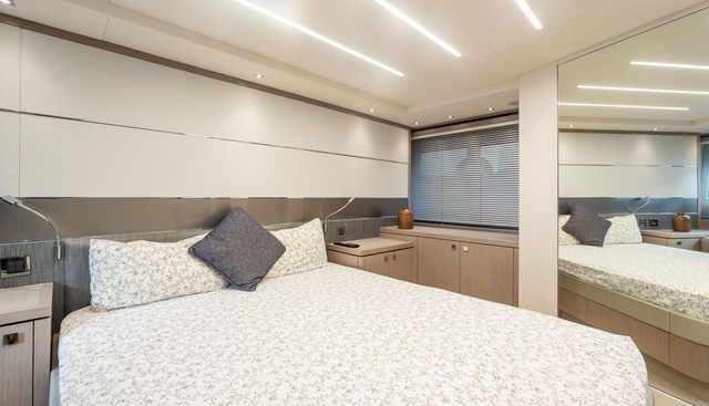 CINQUANTA SETTE yacht for sale 24
