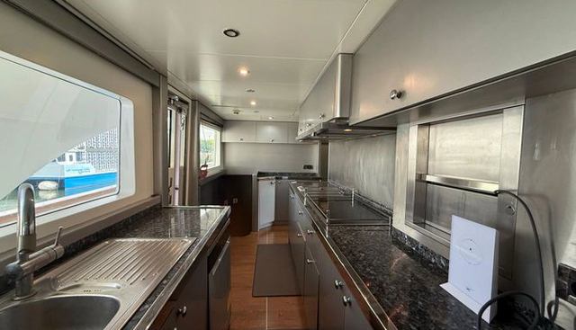 SUNRISE yacht for sale 24