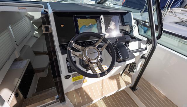 320GTO-798 yacht for sale 30