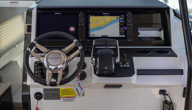 320GTO-783 yacht for sale 18