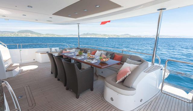 MIRA yacht for sale 19