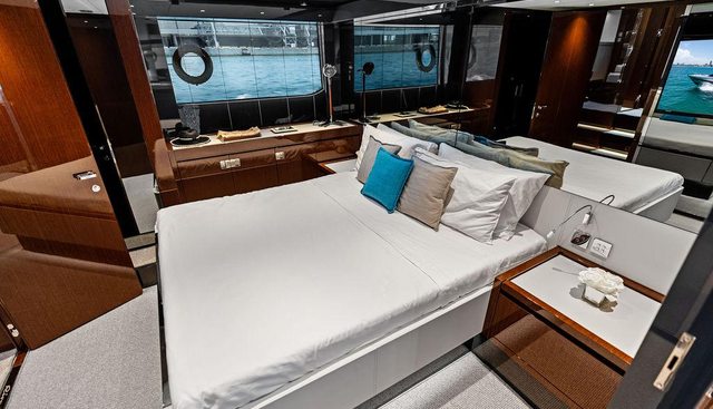 CLUB T yacht for sale 53