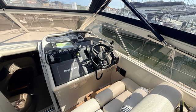 Footloose yacht for sale 8