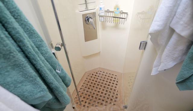 PRESTIGE 620 yacht for sale 52