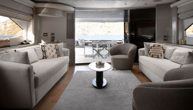 SPACE ODDITY yacht for sale 23