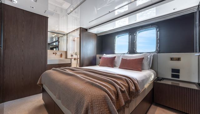 ICE OF LONDON yacht for sale 25