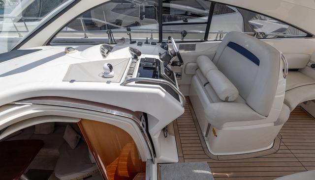 Panda yacht for sale 14