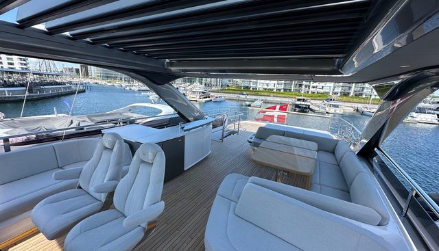 Y80018 yacht for sale 14