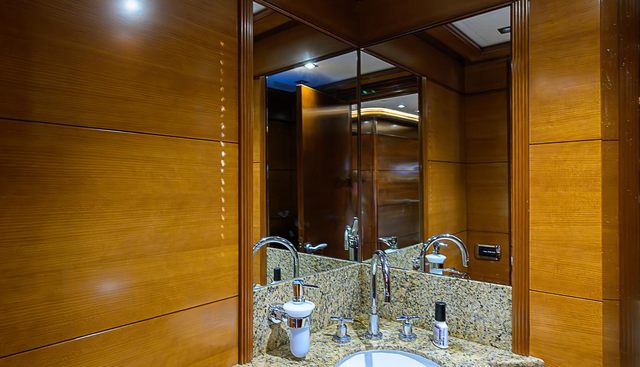 SEASCAPE V yacht for sale 79