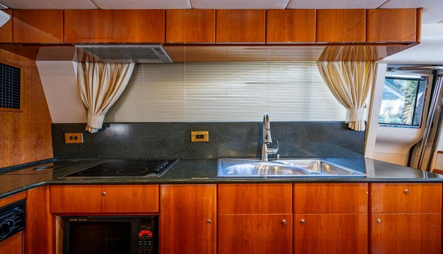 OCTOBER PRINCESS yacht for sale 24