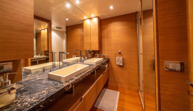 EROSSEA yacht for sale 17