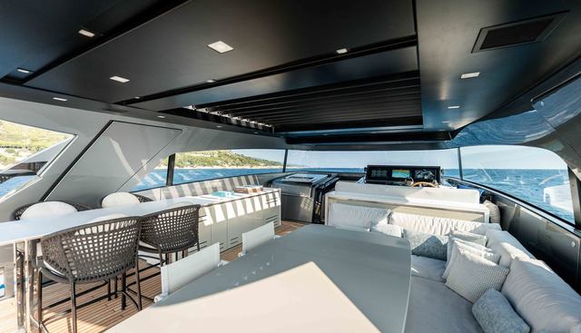 La yacht for sale 17