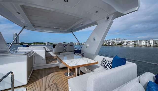 LIQUID ASSET yacht for sale 37