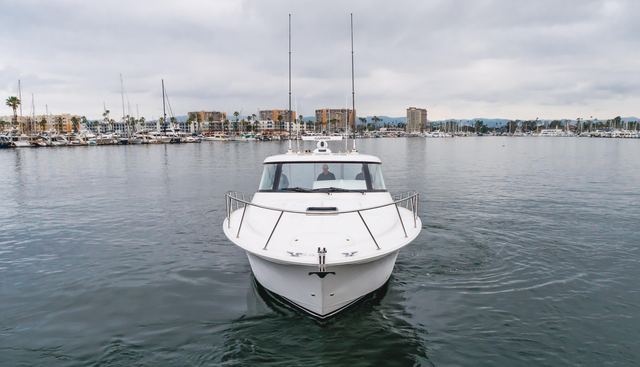 Commodore Two yacht for sale 25
