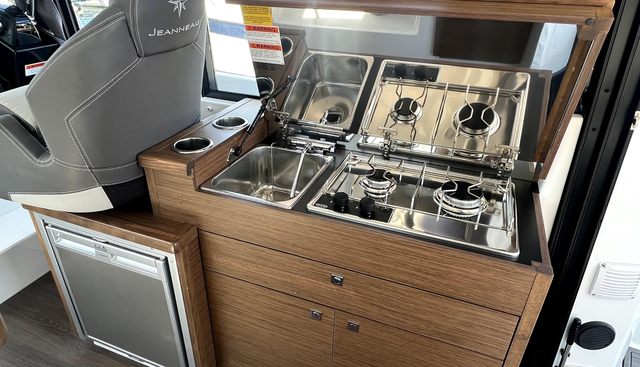 Relation Ship yacht for sale 25