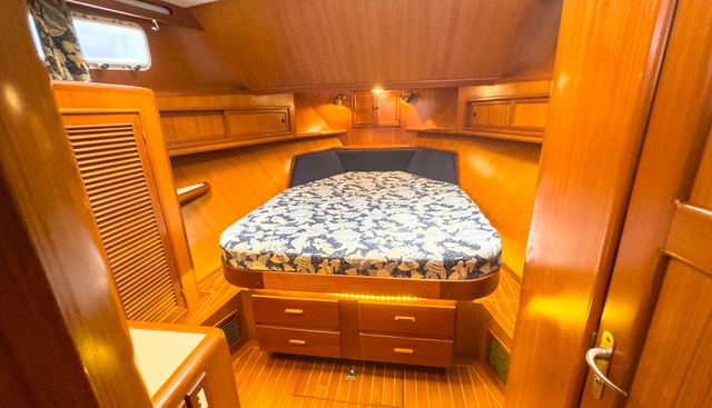 ISLAND GIRL yacht for sale 23