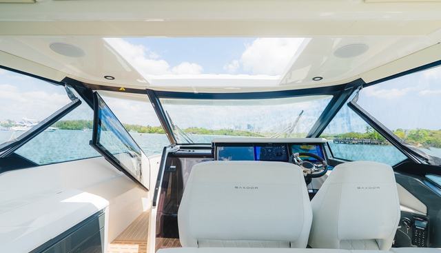 LA PLAGE yacht for sale 25