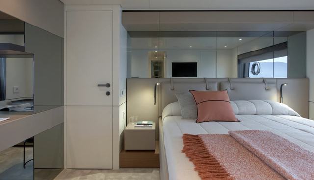 BGX 73 yacht for sale 12