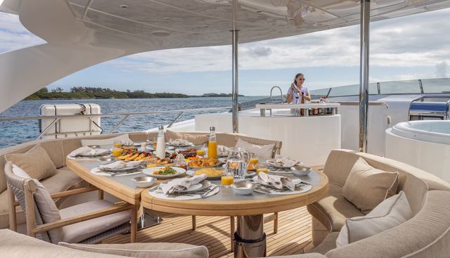 BACK 9 AND A HALF yacht for sale 35