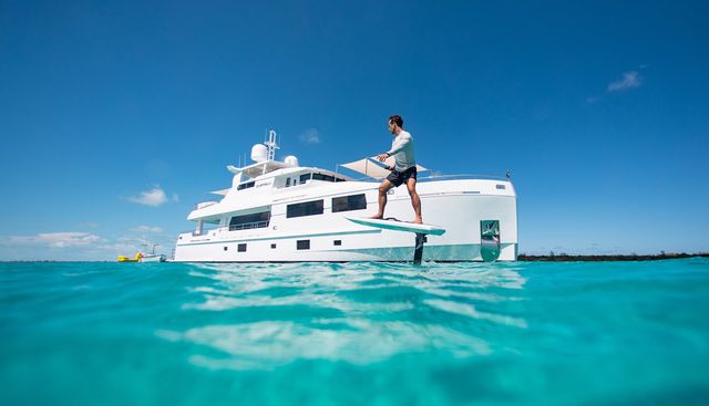 Curfew II yacht for sale 38