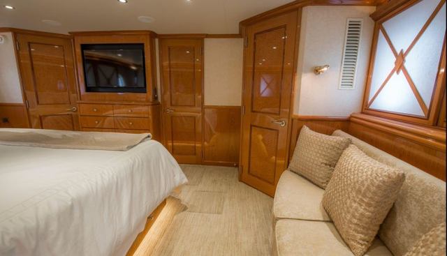 FOOTLOOSE yacht for sale 27