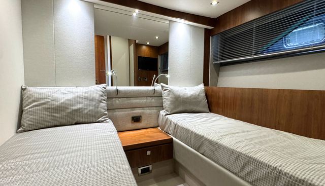 ELU yacht for sale 22