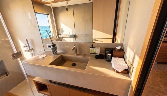 Carat yacht for sale 13