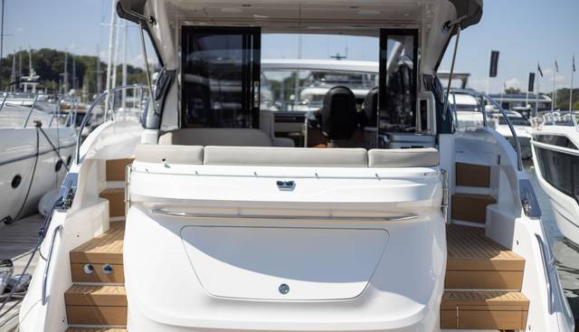 3 CABIN DECK VERSION yacht for sale 24