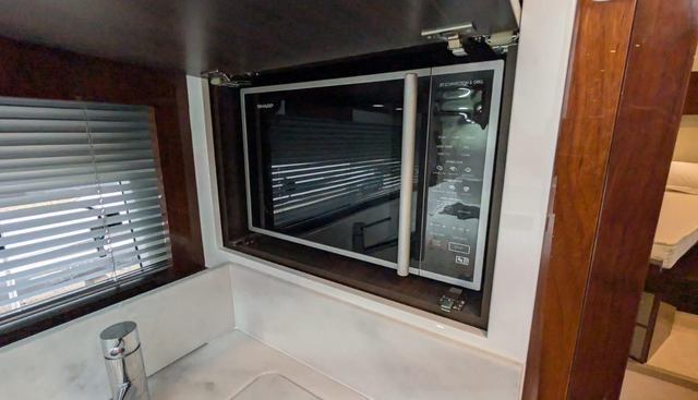 Tender Garage & Hi/Lo Swimplatform yacht for sale 62