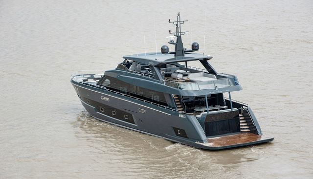 ALLEGRO FLYBRIDGE 98 yacht for sale 5