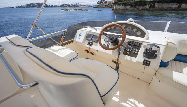 Catia J yacht for sale 28