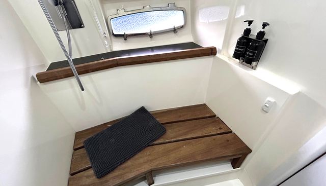 noname yacht for sale 33