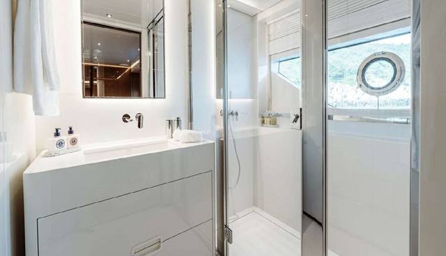 Erolia yacht for sale 15