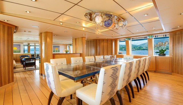 VICTORIA DEL MAR yacht for sale 7