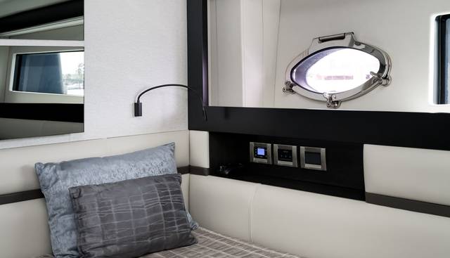 QUEEN B SPORT yacht for sale 23