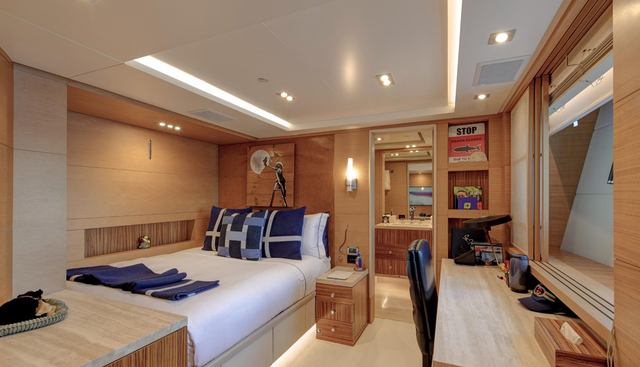SUR LA MER yacht for sale 22