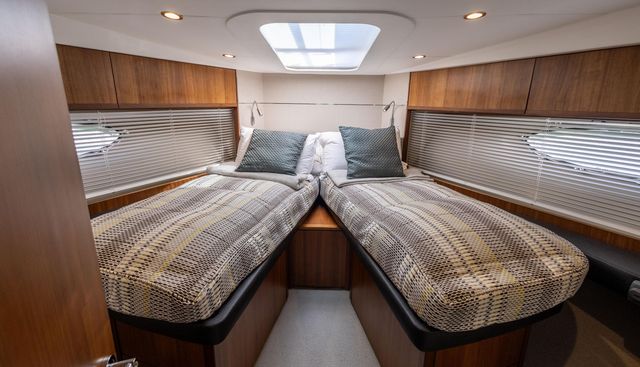 noname yacht for sale 30