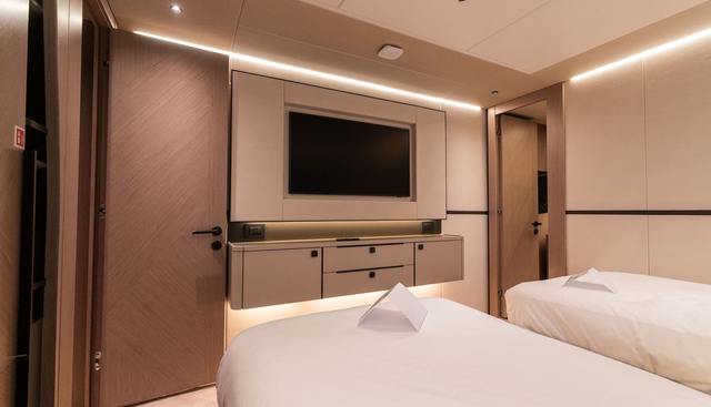 FAMILY SPIRIT yacht for sale 53