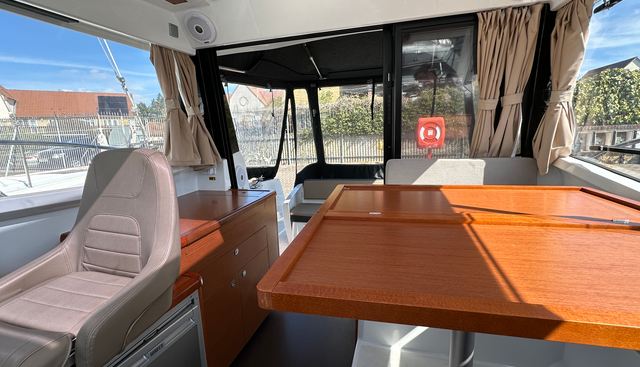 Sea Spray yacht for sale 13