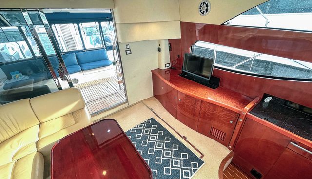 DRAGONFLY yacht for sale 10