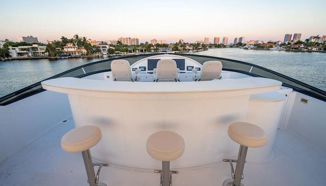 TRUE NORTH yacht for sale 43