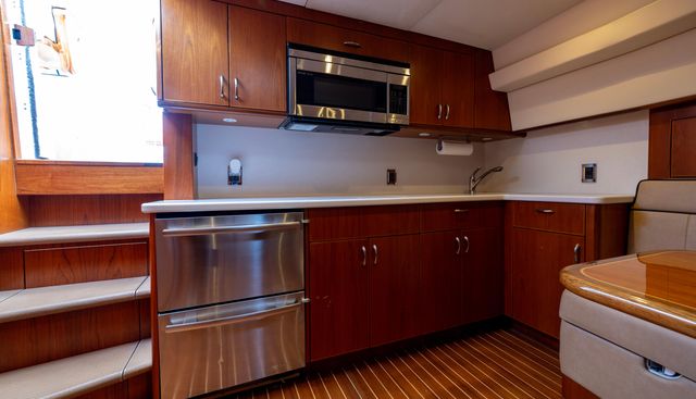 noname yacht for sale 37