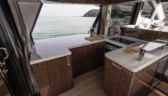 Galeon 510 SKY yacht for sale 44