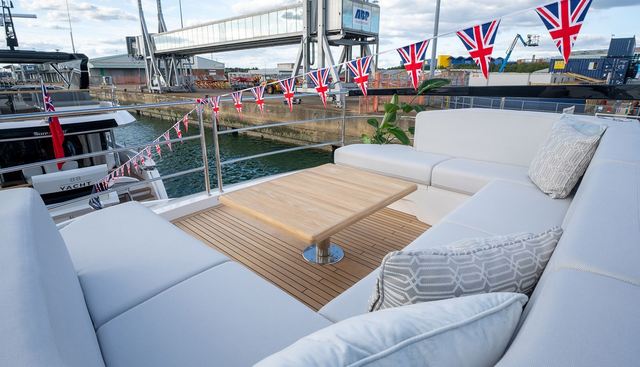 8022580 yacht for sale 33