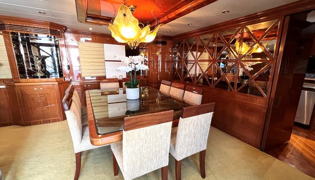 Missy B II yacht for sale 10