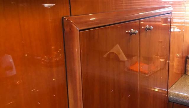 Sunseeker Manhattan 56 yacht for sale 18