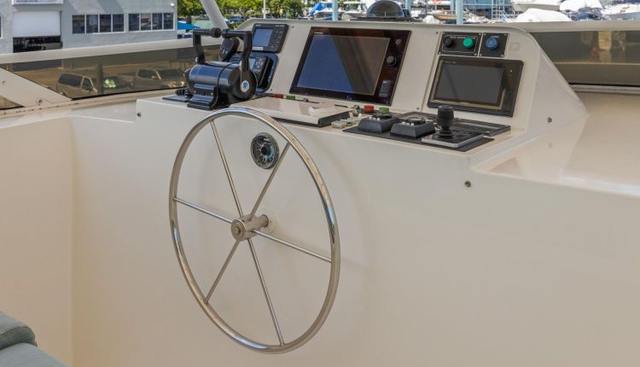 DIRT POOR yacht for sale 18