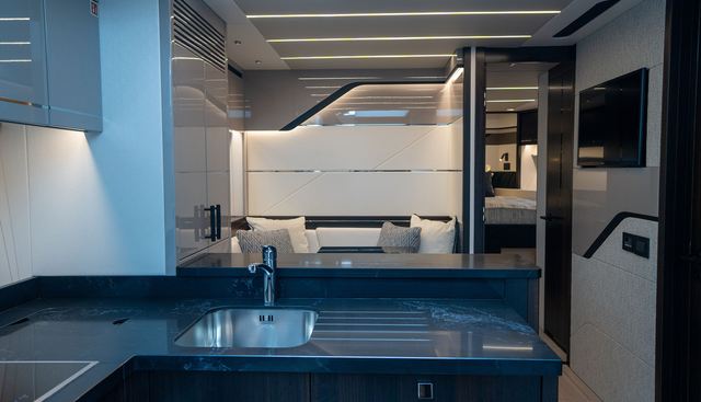 1292575 yacht for sale 25