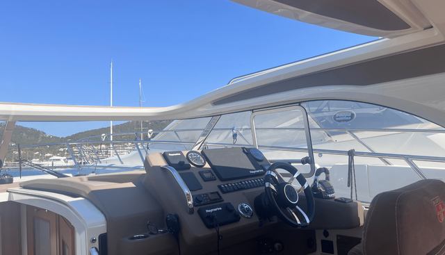 Maxima II yacht for sale 10